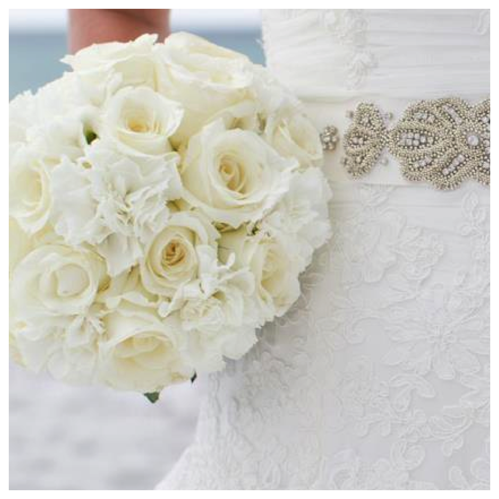 white bridal bouquette